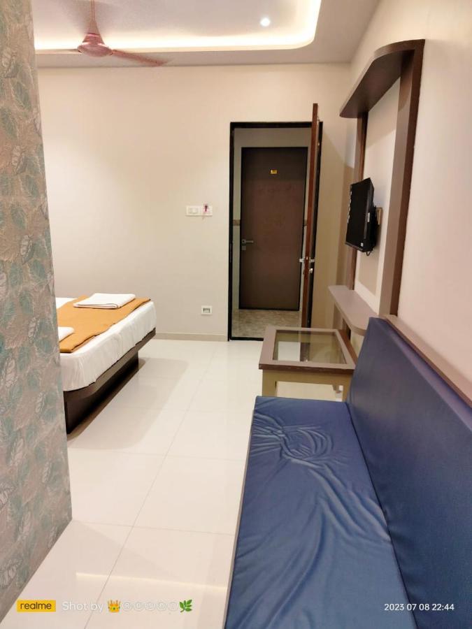 Jp Garden & Lawn Hotel Sasupāda Exterior foto